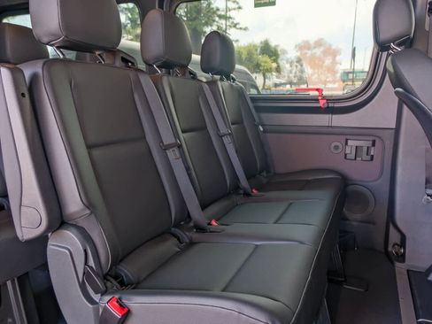 Used 2024 Mercedes-Benz Sprinter 2500 image 19