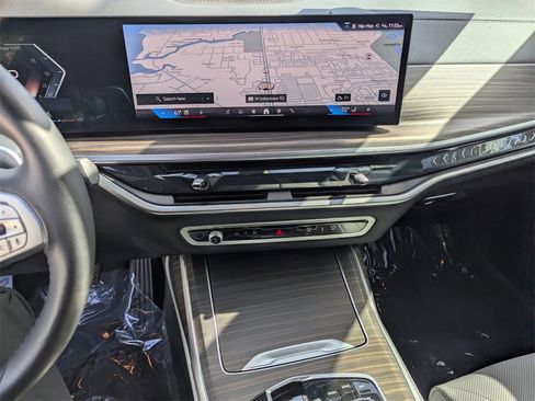 Certified 2025 BMW X7 xDrive40i w/ Executive Package image 24