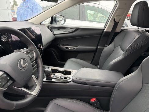 Used 2025 Lexus NX 350h AWD w/ Cold Area Package image 6