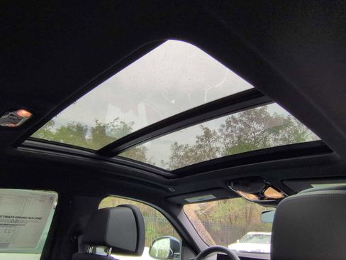 New 2026 BMW X6 xDrive40i w/ Climate Comfort Package image 23