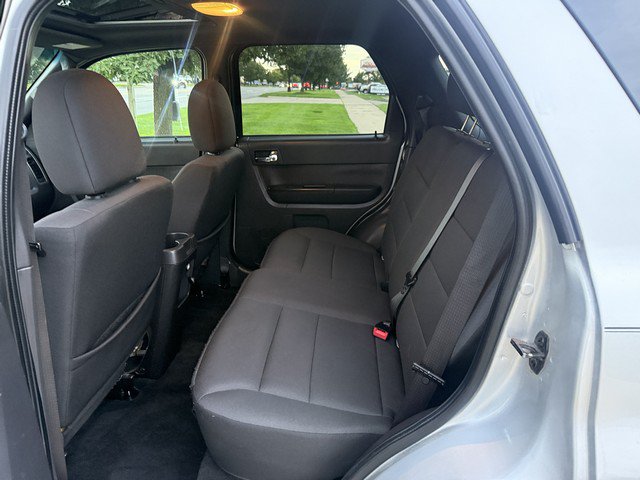 Used 2010 Ford Escape XLT AWD/4WD image 19