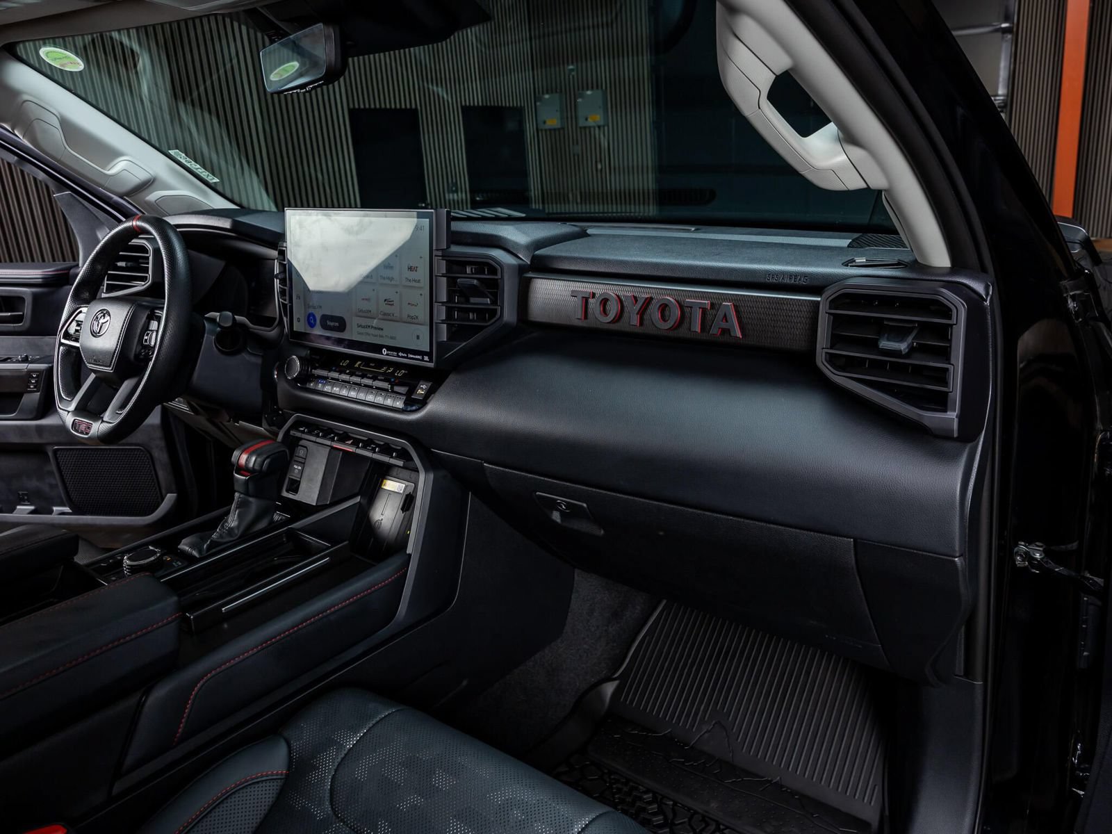 Used 2023 Toyota Sequoia TRD Pro AWD/4WD image 15