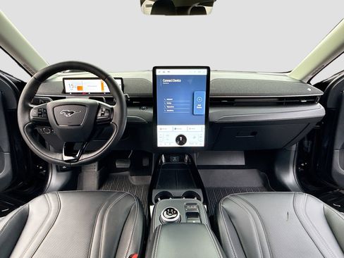 Certified 2022 Ford Mustang Mach-E Premium image 3
