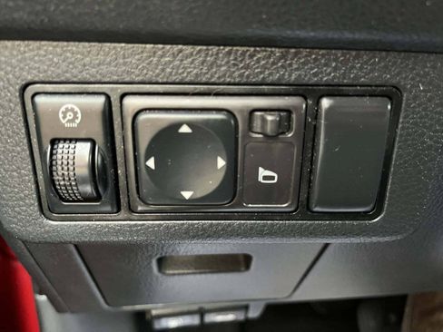Used 2009 Nissan Versa 1.8 S w/ PWR Pkg FWD image 15