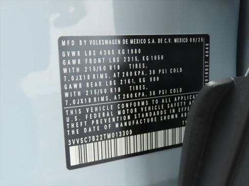 New 2026 Volkswagen Taos SE image 32