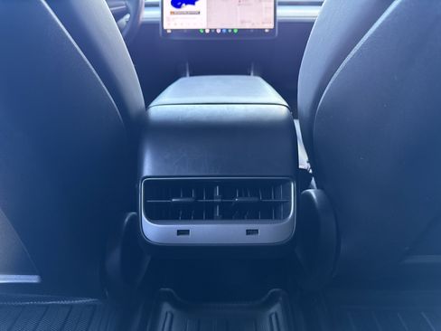 Used 2018 Tesla Model 3 Long Range image 36