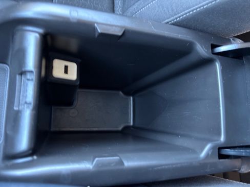 Used 2017 GMC Canyon SLE image 37