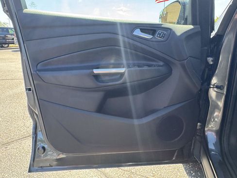 Used 2019 Ford Escape Titanium FWD image 12