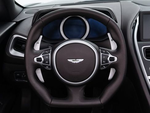 Used 2023 Aston Martin DB11 Volante RWD image 32