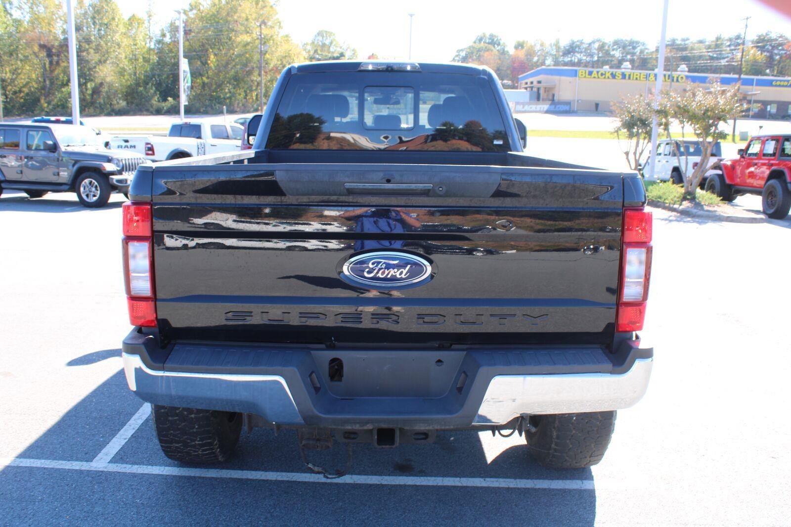 Used 2017 Ford F250 Lariat w/ Lariat Ultimate Package AWD/4WD image 7