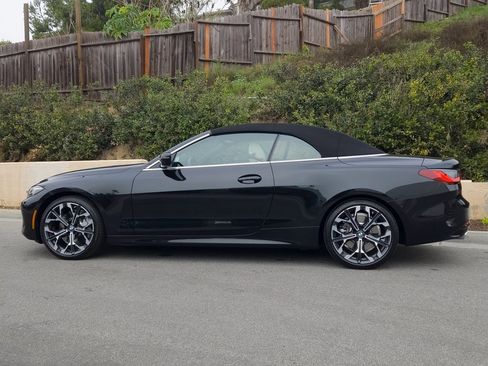 Used 2025 BMW 430i Convertible w/ Convenience Package image 27