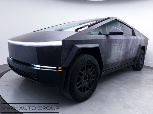 Used 2024 Tesla Cybertruck Cyberbeast image 11
