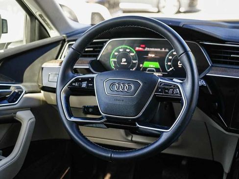 Used 2024 Audi Q8 e-tron Premium Plus w/ Premium Plus Package AWD/4WD image 15