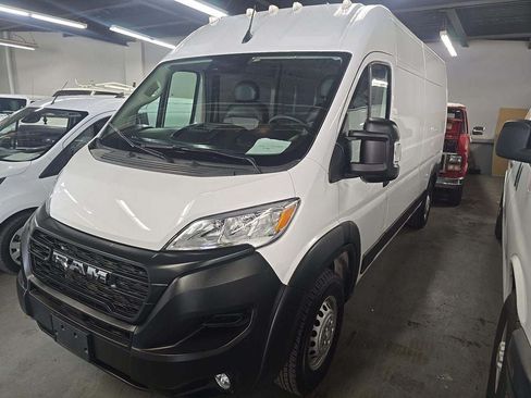 Used 2025 RAM ProMaster 3500 w/ Convenience Group FWD image 4