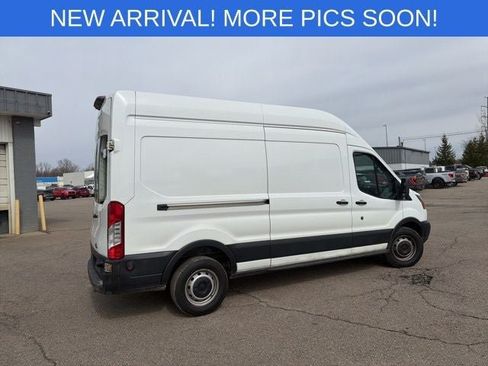 Used 2019 Ford Transit 250 148 High Roof RWD image 4