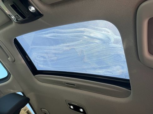 Certified 2024 Kia Niro Wave FWD image 11
