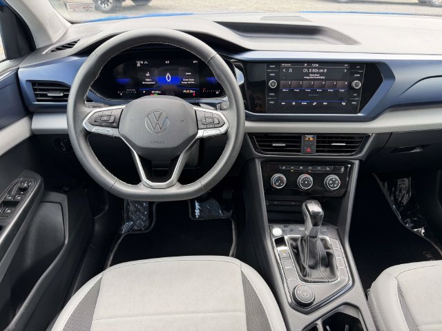 Used 2023 Volkswagen Taos SE w/ Panoramic Sunroof Package AWD/4WD image 18