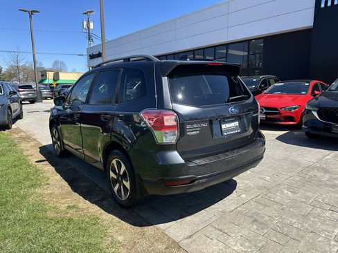 Used 2018 Subaru Forester 2.5i Premium w/ All-Weather Package AWD/4WD image 5