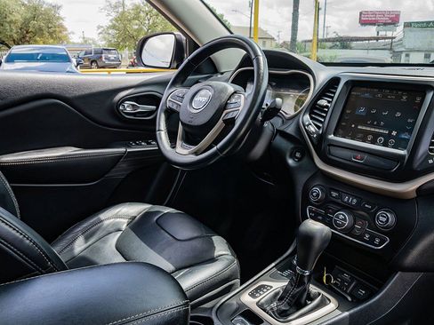 Used 2016 Jeep Cherokee Limited w/ Luxury Group image 20