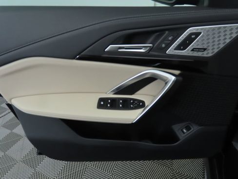 Used 2025 BMW X1 xDrive28i w/ Premium Package image 26