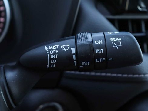 Used 2022 Toyota RAV4 XLE image 31