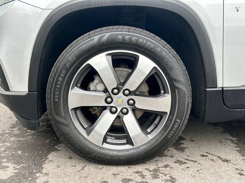 Used 2021 Chevrolet Traverse LT w/ LT Premium Package AWD/4WD image 10