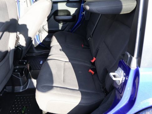 Used 2018 Jeep Wrangler Unlimited Sport S image 20