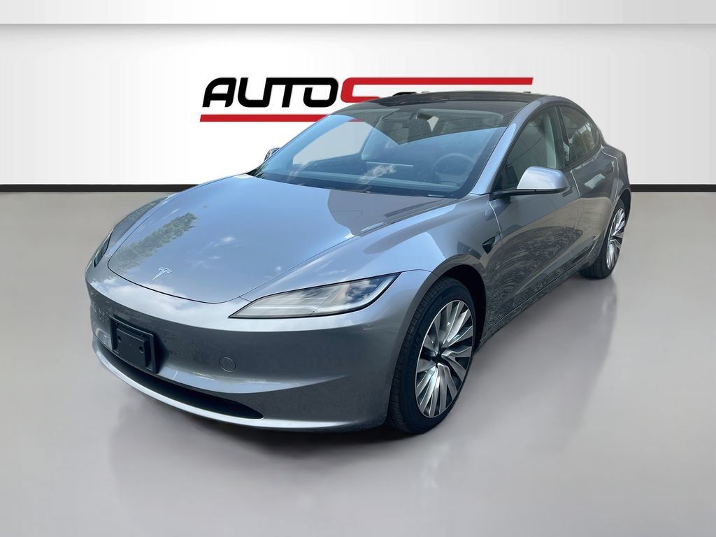 Used 2025 Tesla Model 3 Long Range RWD image 3