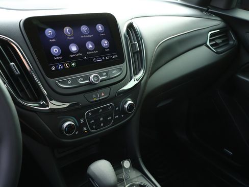 Used 2024 Chevrolet Equinox RS w/ RS Leather Package image 20