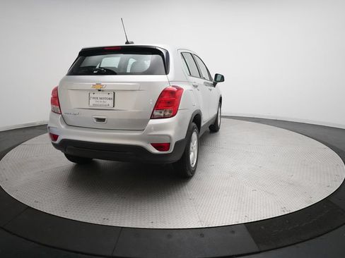 Used 2018 Chevrolet Trax LS AWD/4WD image 13