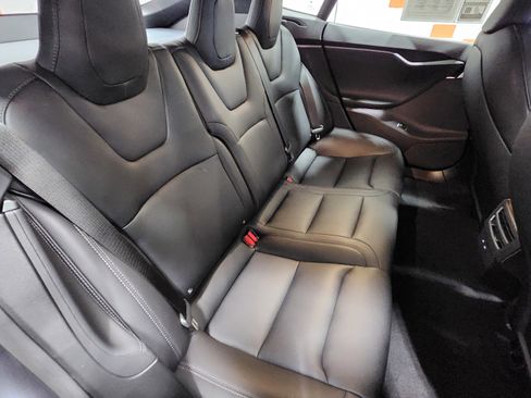 Used 2020 Tesla Model S Long Range image 19
