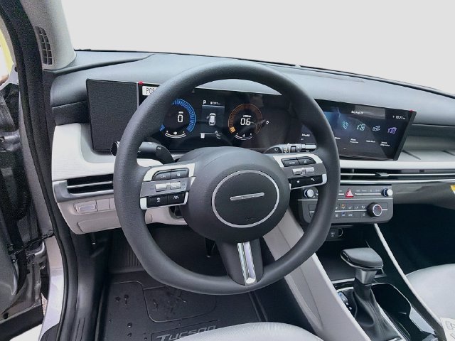 New 2026 Hyundai Tucson SE FWD image 11