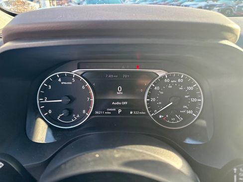 Certified 2022 Nissan Rogue SV image 16