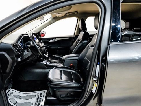 Used 2020 Ford Escape SEL image 4