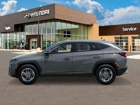 New 2026 Hyundai Tucson SE image 3