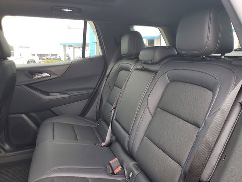 New 2026 Chevrolet Equinox LT w/ Convenience Package II FWD image 10
