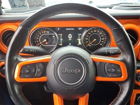 Used 2023 Jeep Gladiator Mojave w/ Cold Weather Group image 19