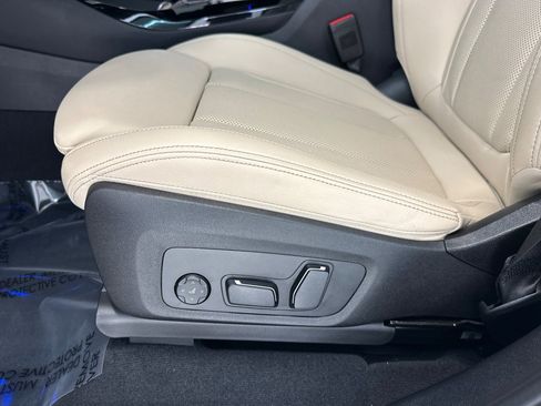 Used 2024 BMW X3 sDrive30i w/ M Sport Package RWD image 15
