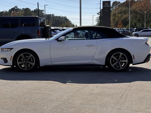 Used 2024 Ford Mustang Premium image 11