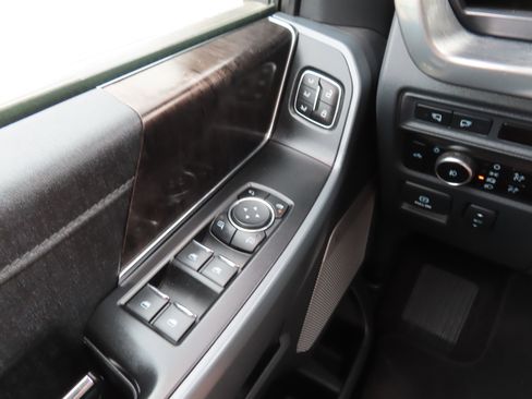 Used 2023 Ford F150 Lariat image 17