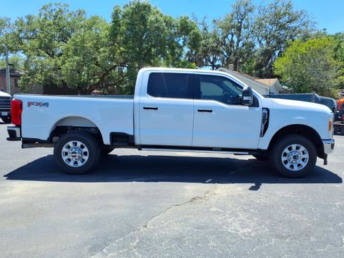 Used 2023 Ford F350 XLT w/ FX4 Off-Road Package AWD/4WD image 17
