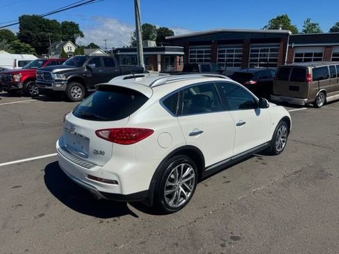 Used 2017 INFINITI QX50 AWD w/ Technology Package image 5