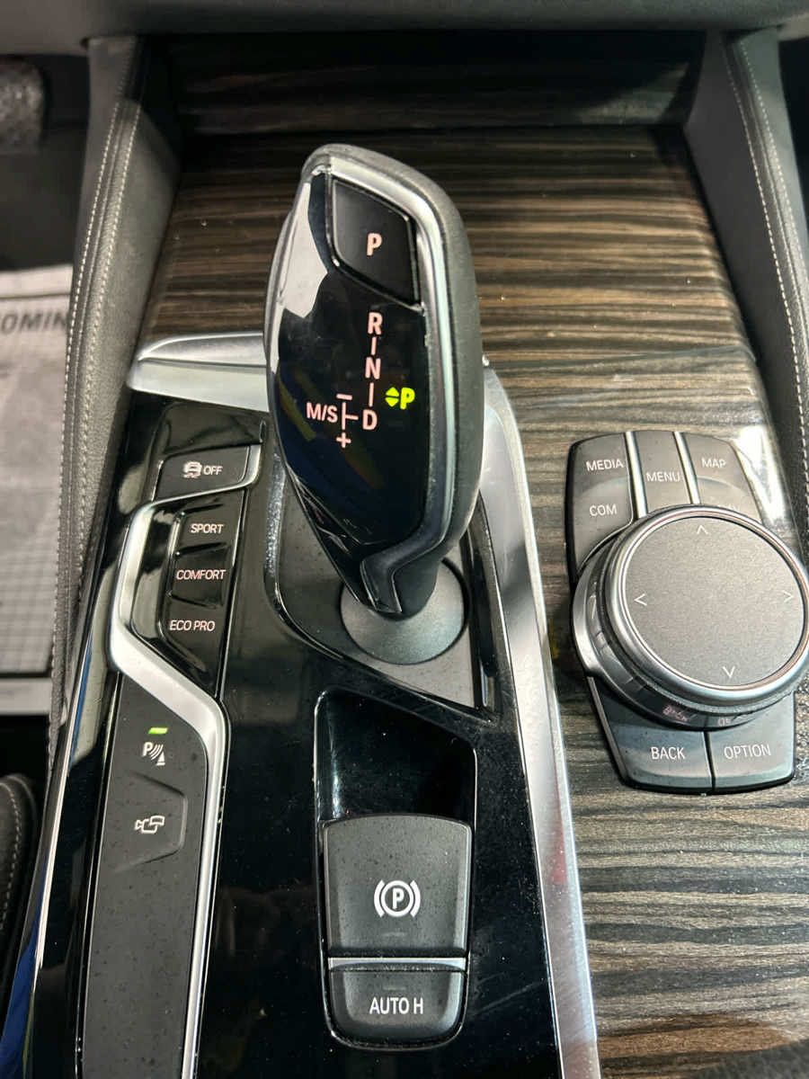 Used 2018 BMW 530i xDrive w/ Premium Package AWD/4WD image 8