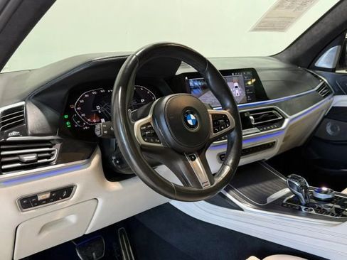 Used 2020 BMW X7 M50i w/ Dynamic Handling Package AWD/4WD image 13