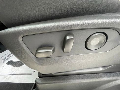 New 2026 GMC Yukon XL Elevation image 18