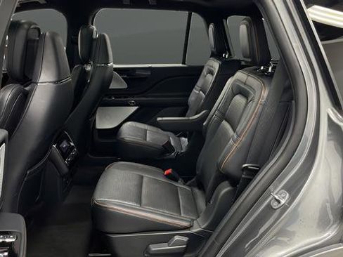 Used 2025 Lincoln Aviator Black Label w/ Jet Appearance Package AWD/4WD image 21