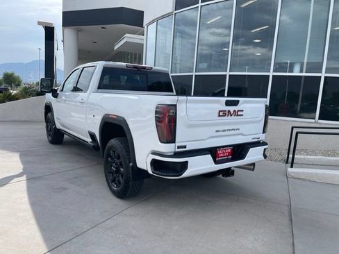 Certified 2025 GMC Sierra 3500 AT4 w/ AT4 Premium Plus Package AWD/4WD image 4
