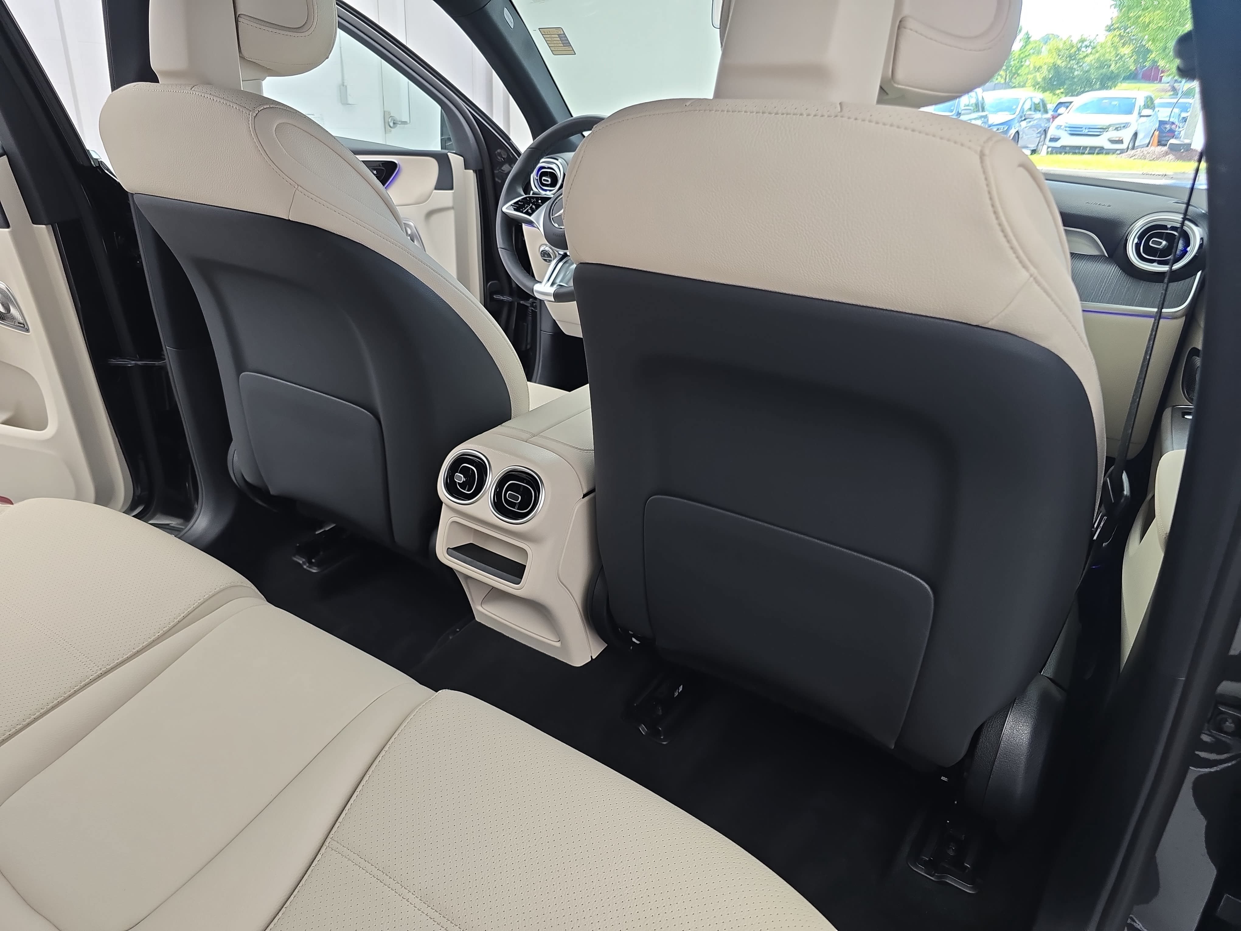 Certified 2026 Mercedes-Benz GLC 300 image 11
