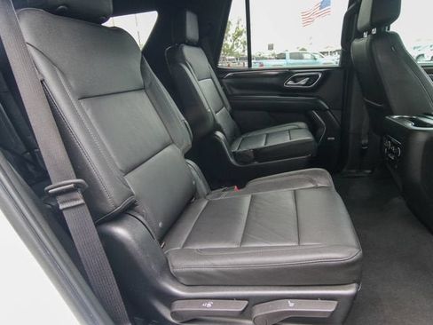 Used 2023 Chevrolet Tahoe Z71 w/ Luxury Package AWD/4WD image 27