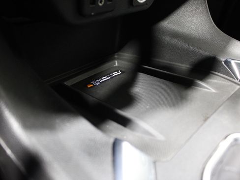 Used 2022 Chevrolet Traverse LT w/ LPO, Cargo Package image 18